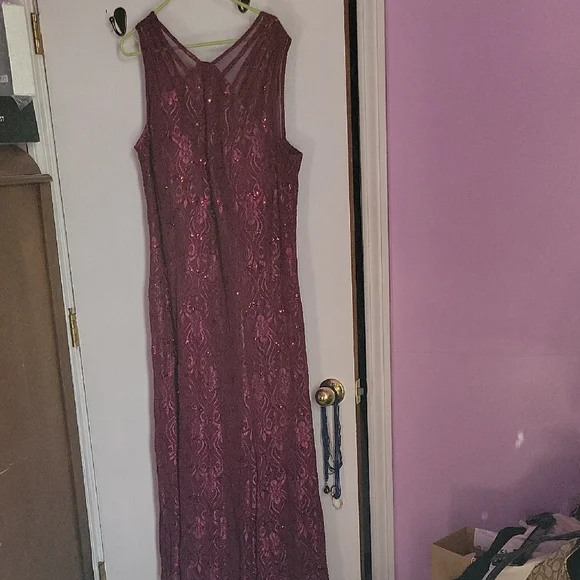 Elegant Purple Lace Dress - Picture 1 of 4